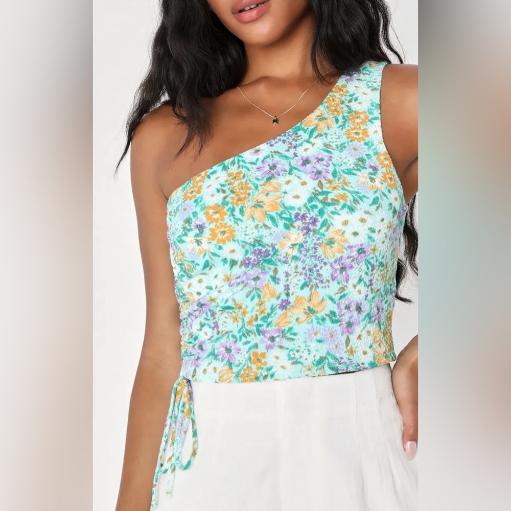 One shoulder top